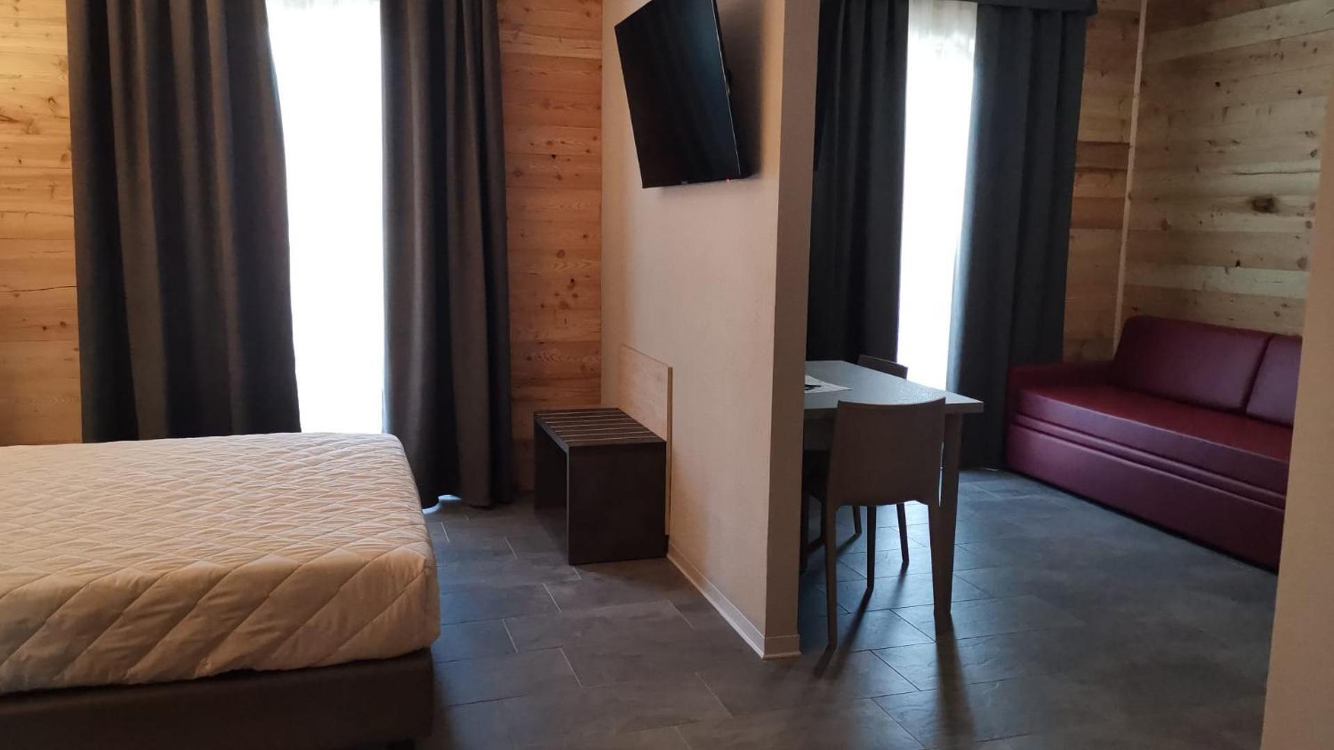 Albergo Rusen Borno Buitenkant foto