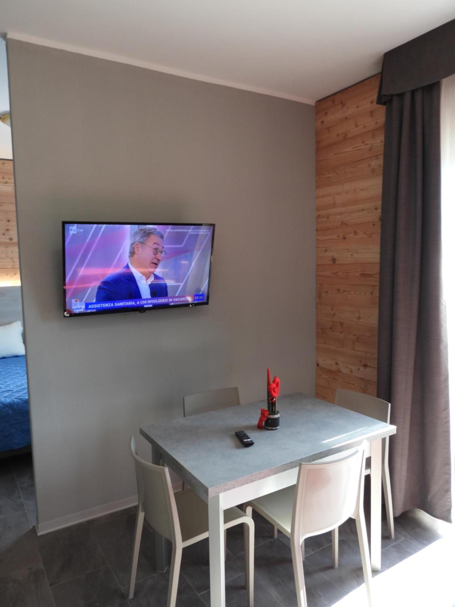 Albergo Rusen Borno Buitenkant foto